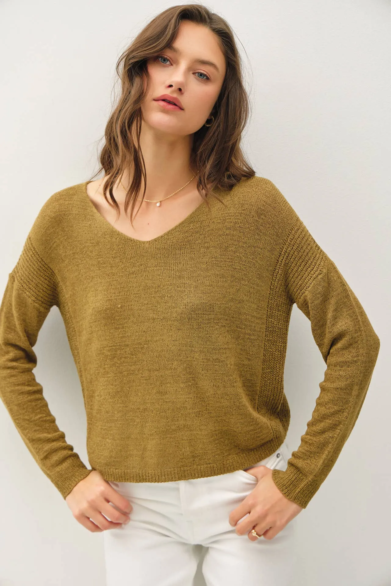 BREEZY V-NECK CASUAL SWEATER