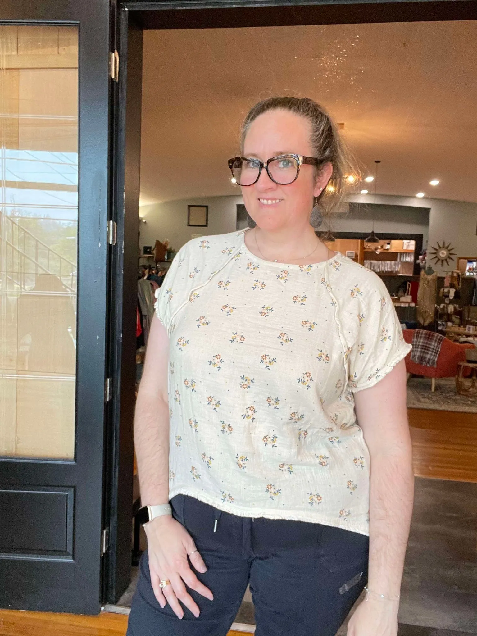 CREAM FLORAL BOHO LINEN TOP RAW EDGE HEM