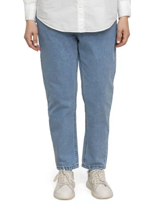 Design 8 Mom-Fit Jeans